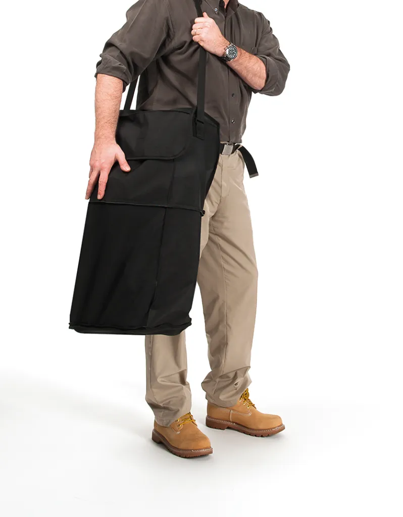 Quadri light with bag and person.webp