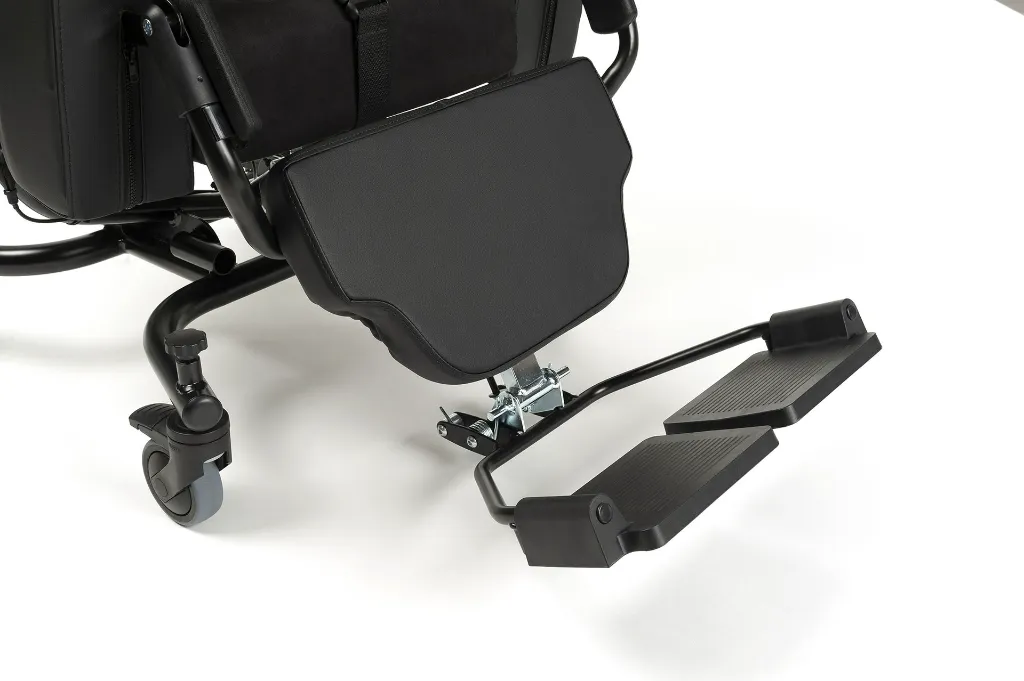 Altitude black - detail B06.webp