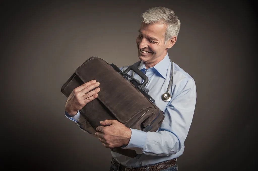 doctor with Rusticana 8151.webp