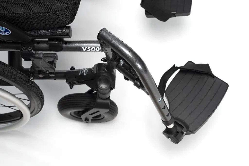 V500 Light C89 - Detail swing away footrests.webp