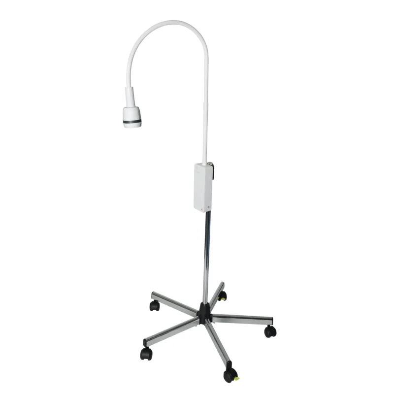 [J-008.27.014] Lampe d'examen LED HEINE EL3 (Support à roulettes)