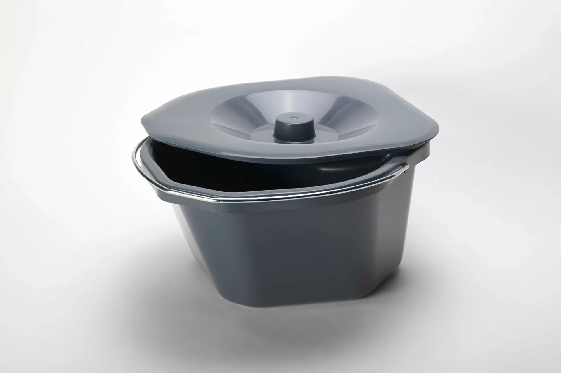 Sceau pour chaise percée 9062